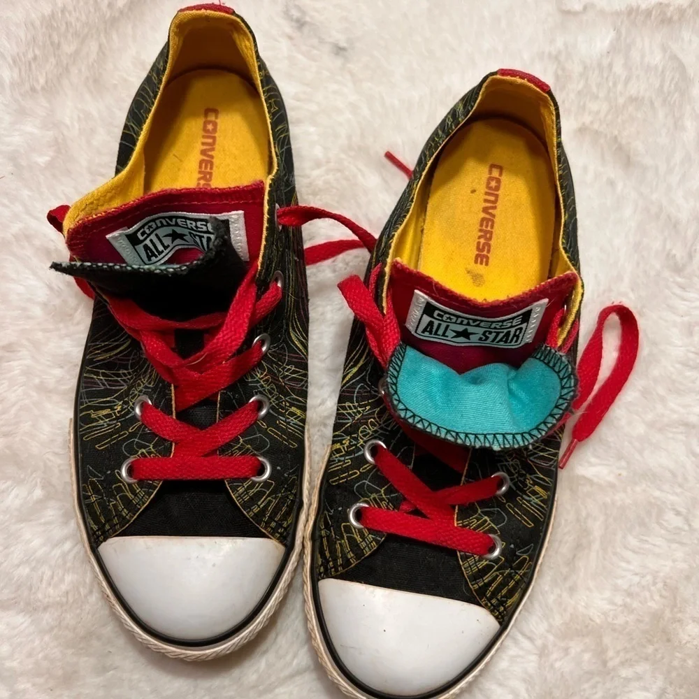 Converse sneakers size 4